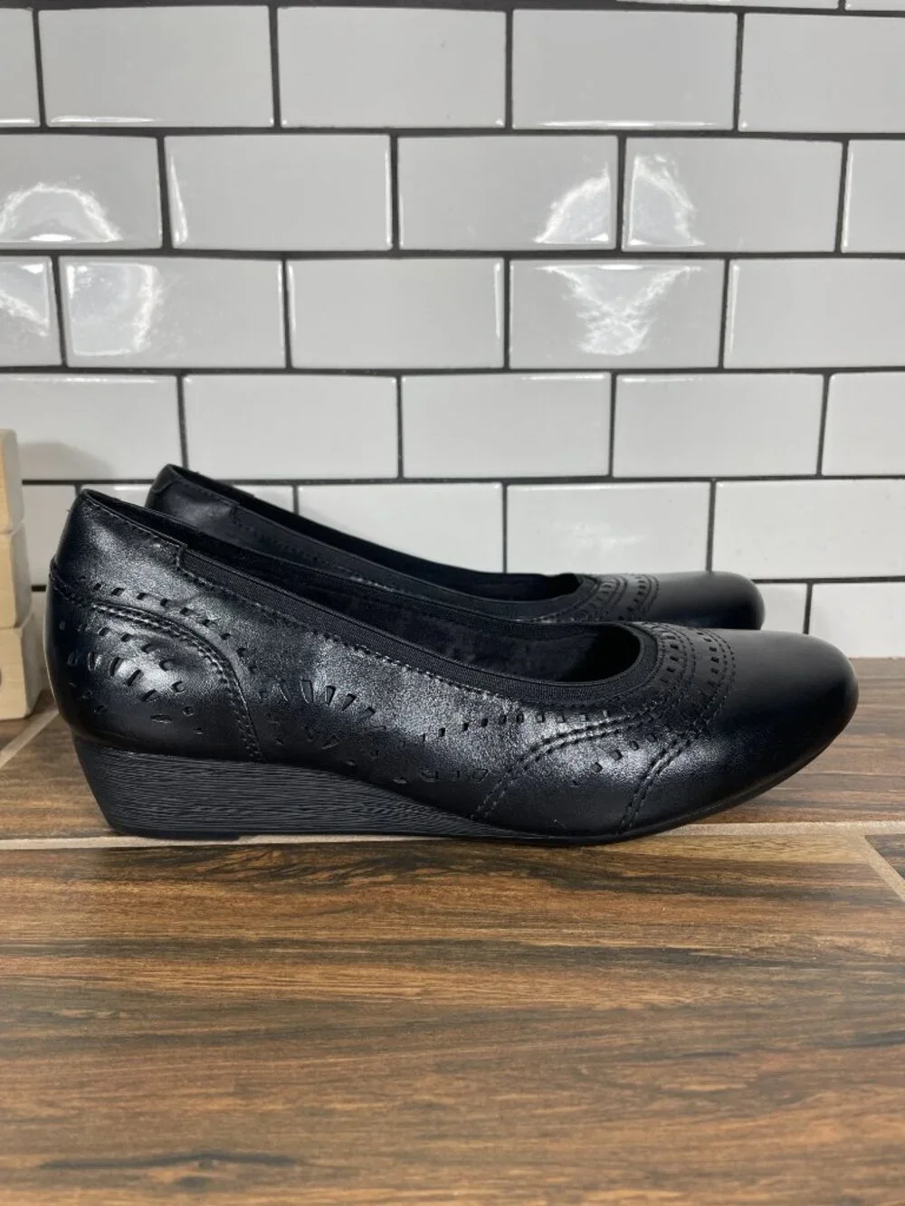 Rockport Cobb Hill Judson Perf Shoes Womens 8.5 Wide Black Leather Pumps Heels